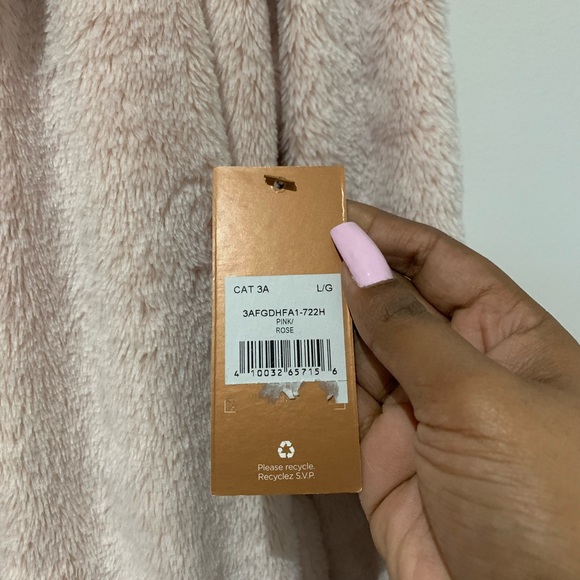 (NWT) Denver Hayes Robe - Picture 3 of 3